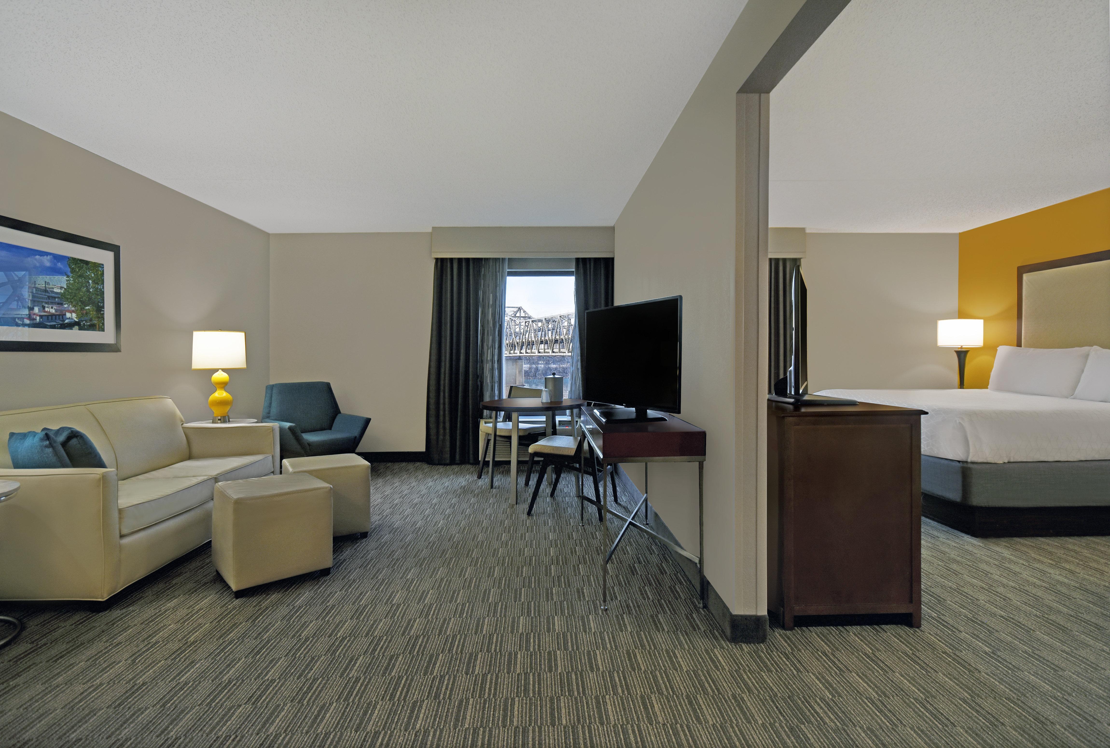 Holiday Inn Express & Suites Cincinnati Riverfront, An Ihg Hotel Covington Exteriör bild