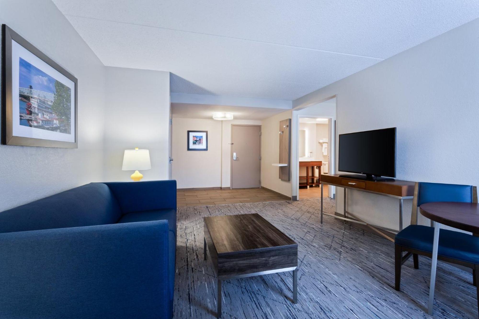 Holiday Inn Express & Suites Cincinnati Riverfront By Ihg Covington Exteriör bild