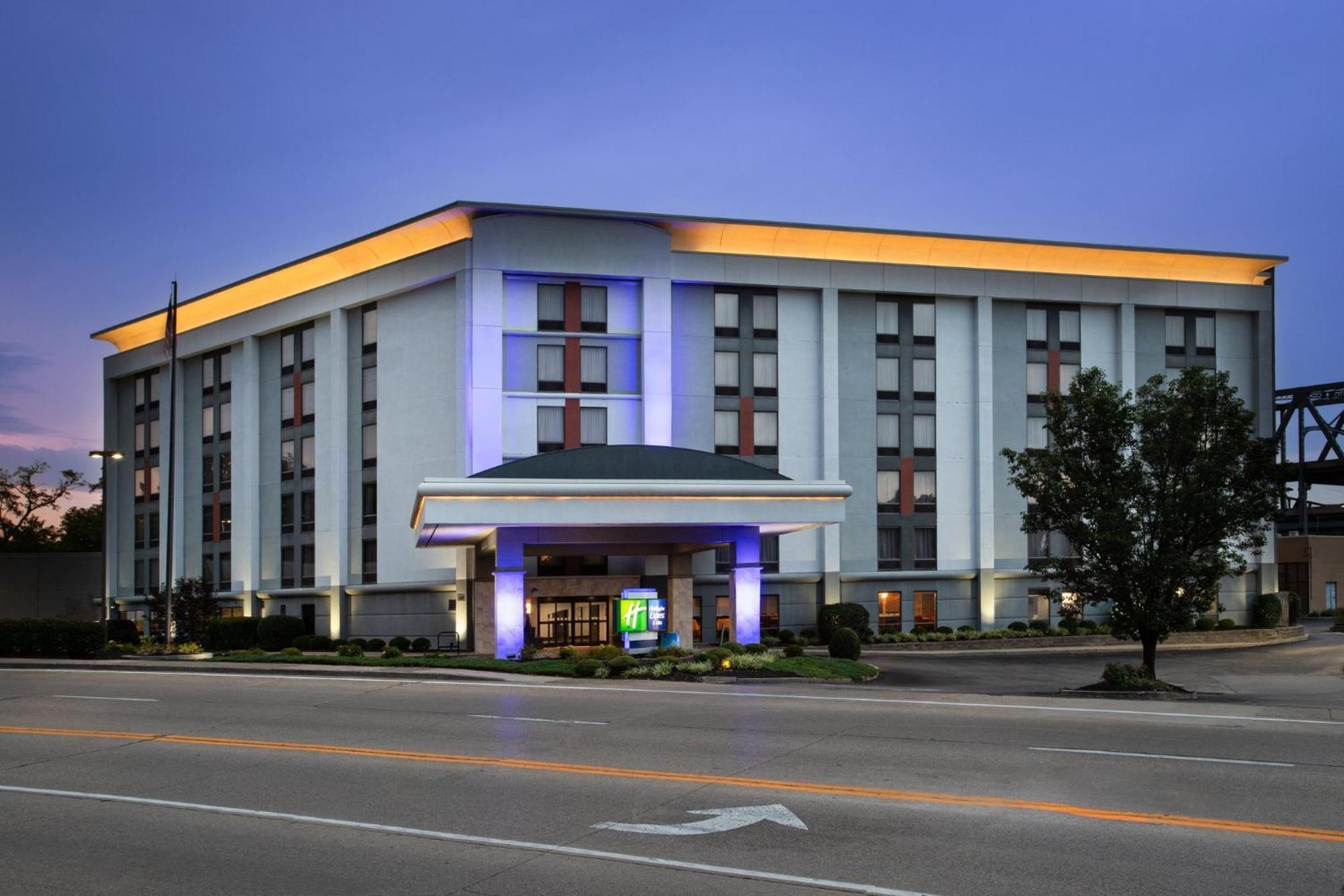 Holiday Inn Express & Suites Cincinnati Riverfront By Ihg Covington Exteriör bild