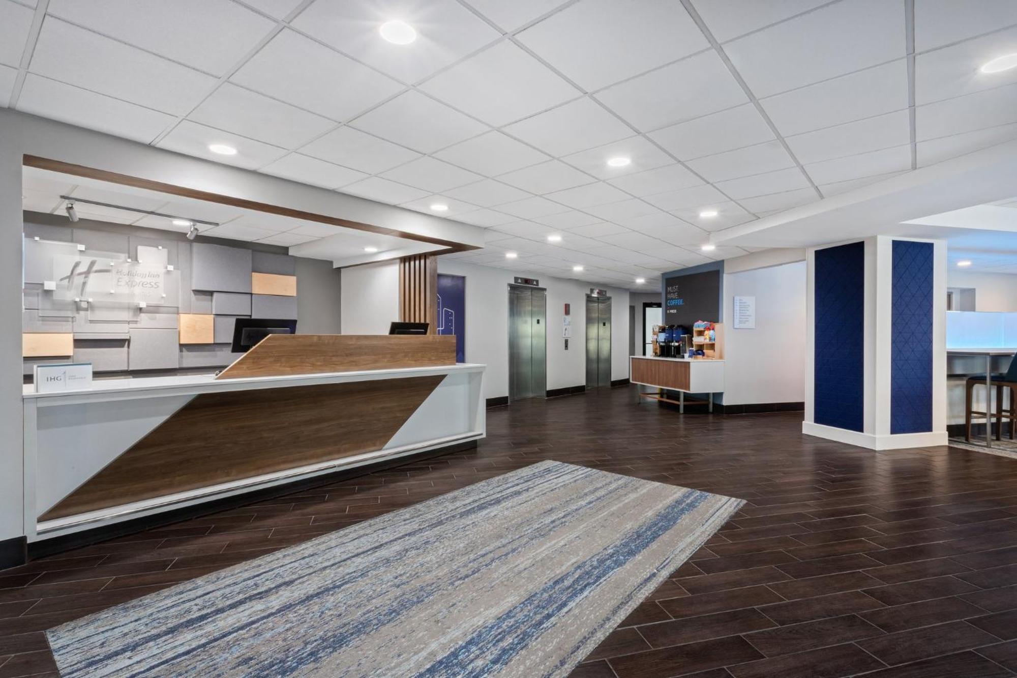 Holiday Inn Express & Suites Cincinnati Riverfront By Ihg Covington Exteriör bild