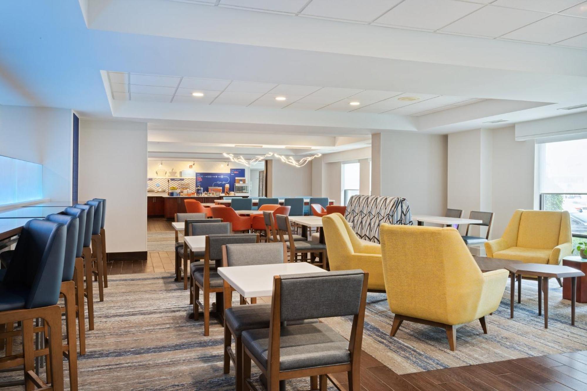 Holiday Inn Express & Suites Cincinnati Riverfront By Ihg Covington Exteriör bild
