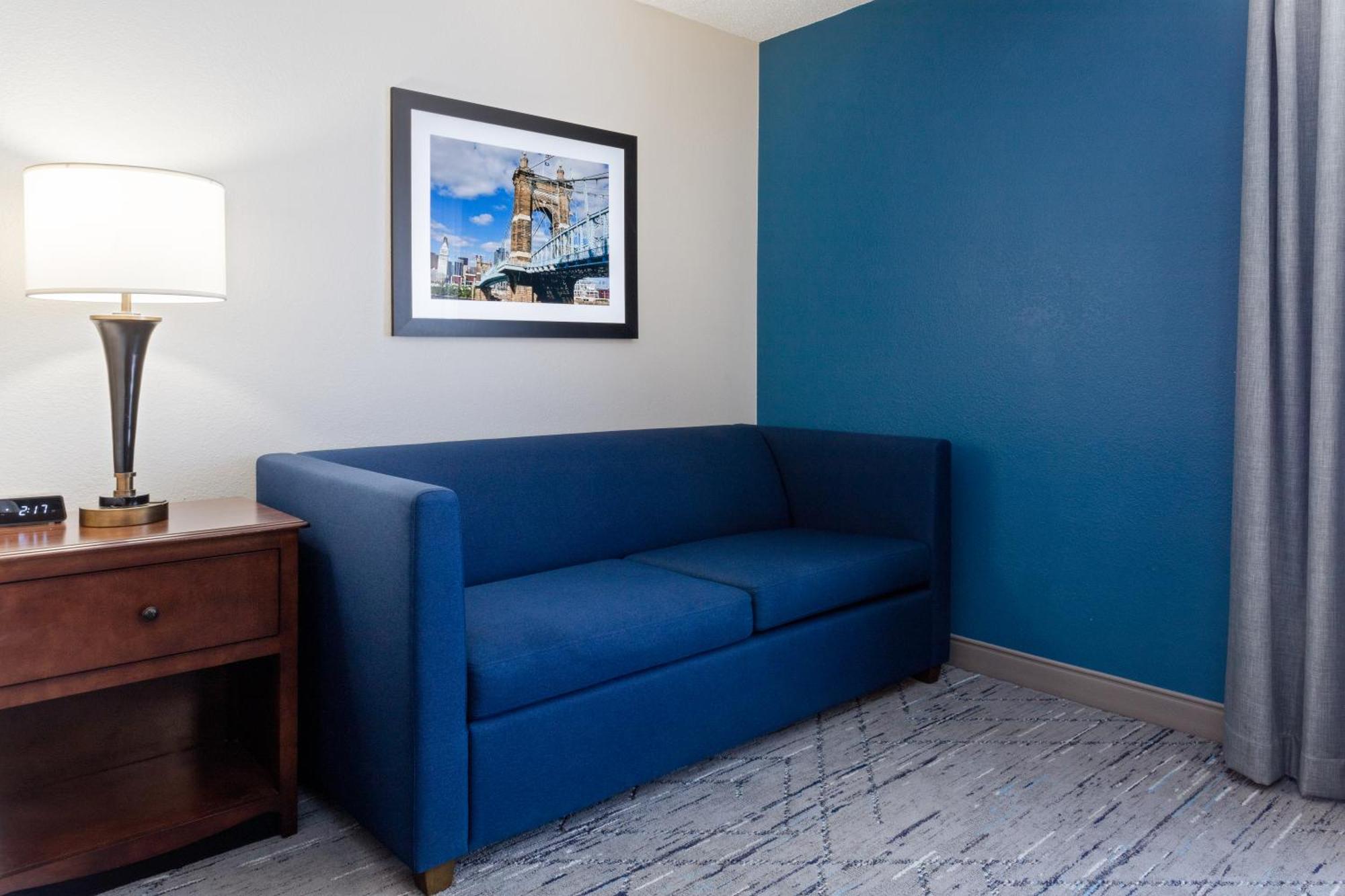 Holiday Inn Express & Suites Cincinnati Riverfront By Ihg Covington Exteriör bild