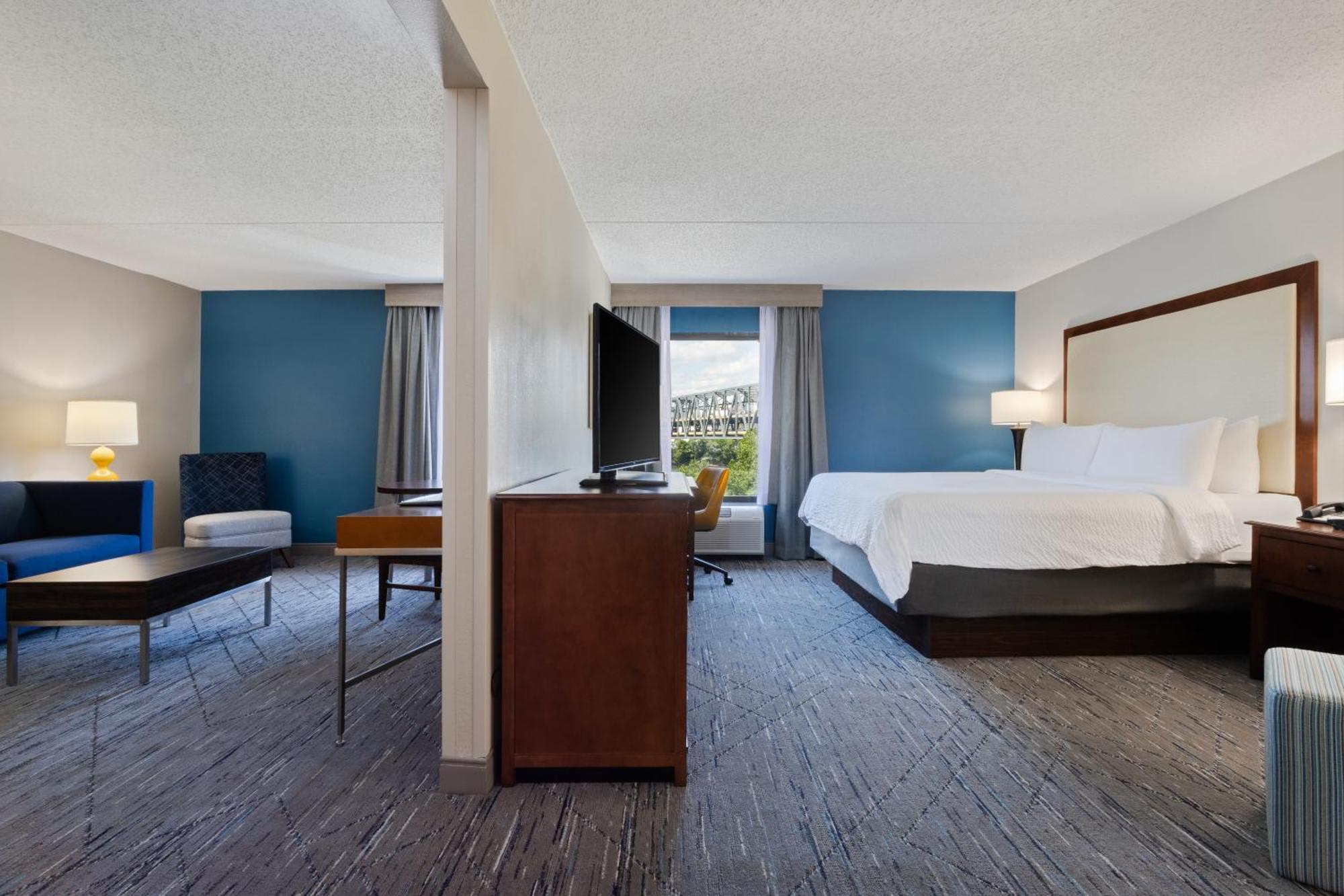 Holiday Inn Express & Suites Cincinnati Riverfront By Ihg Covington Exteriör bild